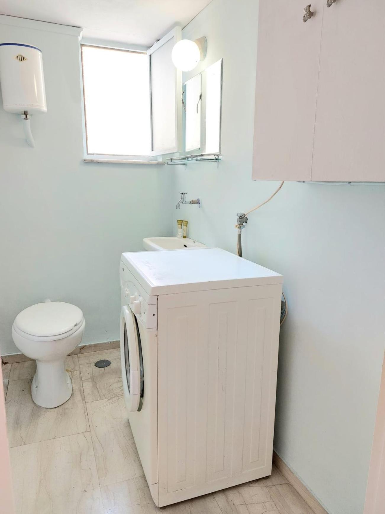 γωνιακό φωτεινό Homestay Athens