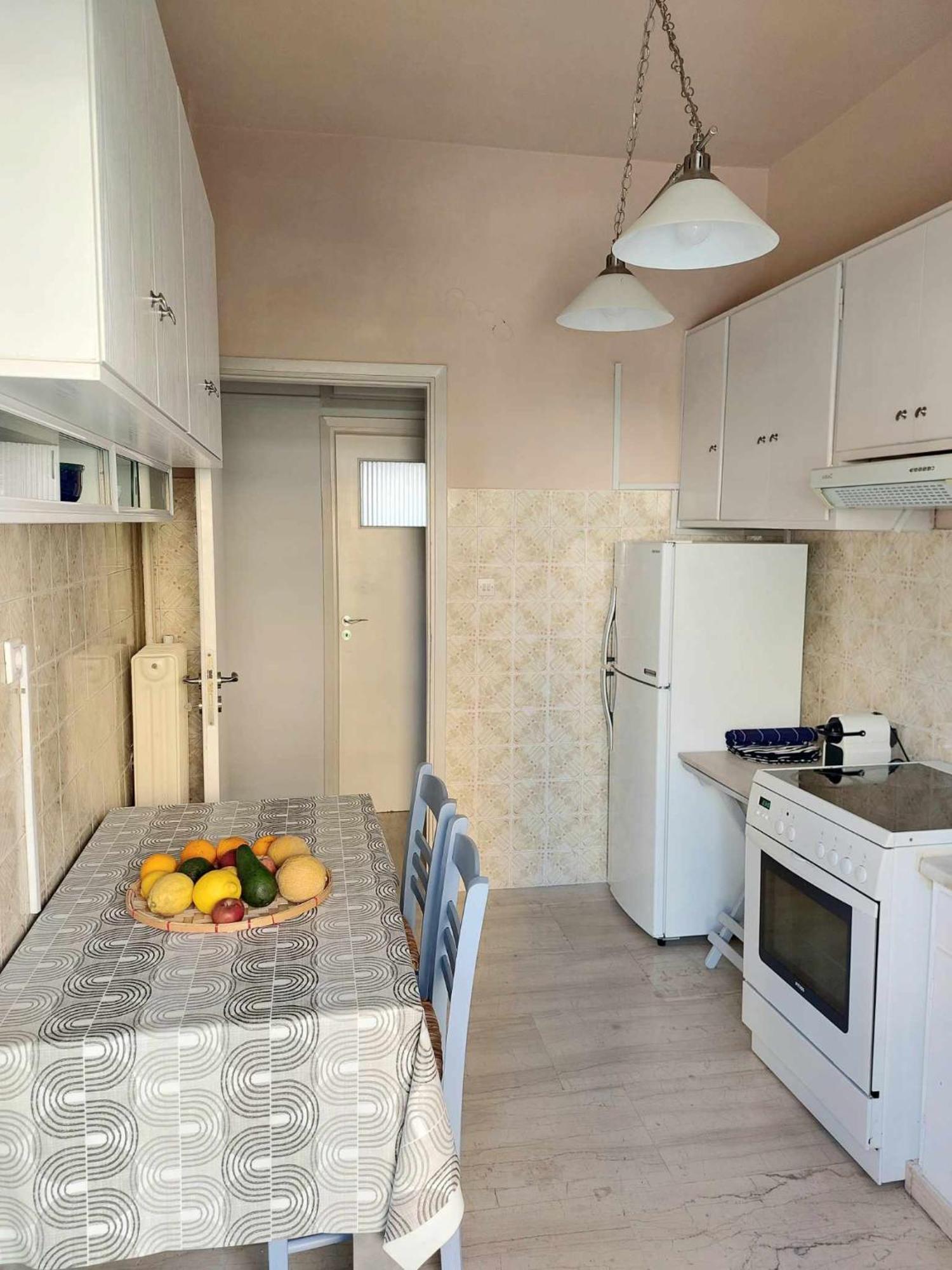 Homestay γωνιακό φωτεινό Athens